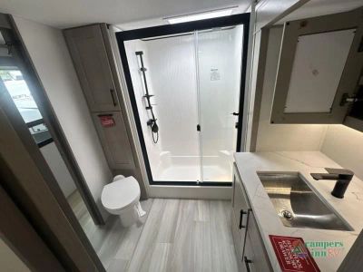 2026 Grand Design Influence — photo 34 view