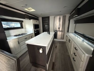 2021 DRV Mobile Suites Luxury - Photo 6