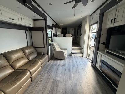 2021 DRV Mobile Suites Luxury - Photo 5