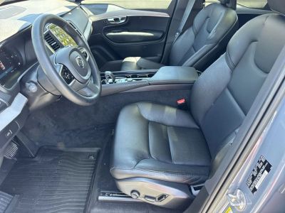 2023 Volvo XC90 — photo 9 view