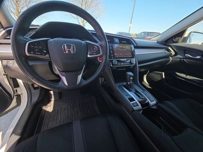 2018 Honda Civic Sedan — photo 12 view