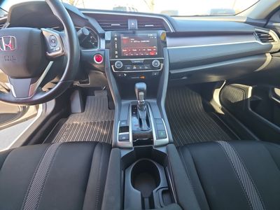 2018 Honda Civic Sedan — photo 13 view