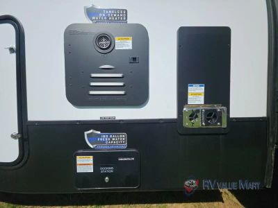2026 Forest River RV Rogue — photo 9 view