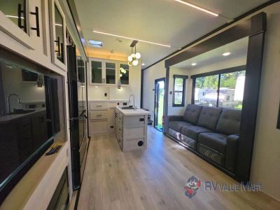 2026 Forest River RV Rogue — photo 11 view