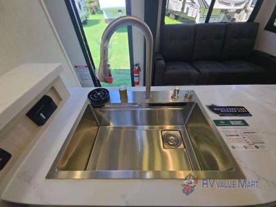 2026 Forest River RV Rogue — photo 17 view