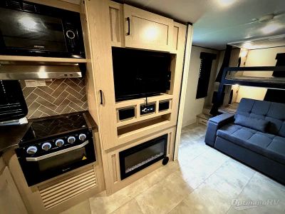 2022 Coachmen Apex Ultra-Lite — photo 14 view