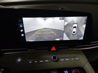 2024 Hyundai Elantra - Photo 16