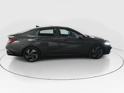 2024 Hyundai Elantra - Photo 8