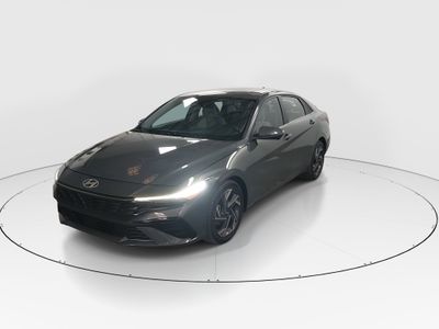 2024 Hyundai Elantra - Photo 3