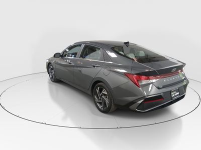 2024 Hyundai Elantra - Photo 5