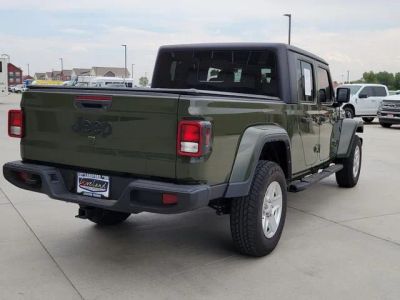 2022 Jeep Gladiator — rear three-quarter view