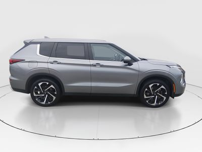 2024 Mitsubishi Outlander - Photo 8