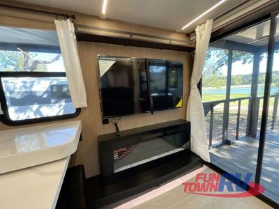 2025 Forest River RV Wildwood X-Lite - Photo 27