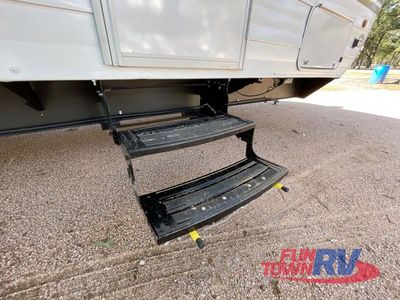 2025 Forest River RV Wildwood X-Lite - Photo 5