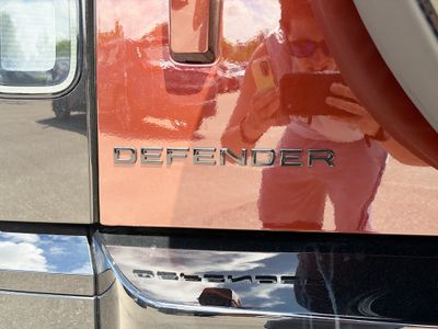 2026 Land Rover Defender 130 - Photo 11