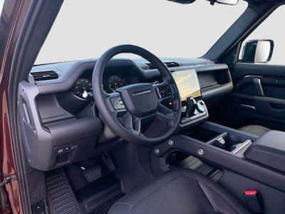 2026 Land Rover Defender 130 - Photo 27
