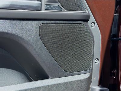 2026 Land Rover Defender 130 - Photo 25