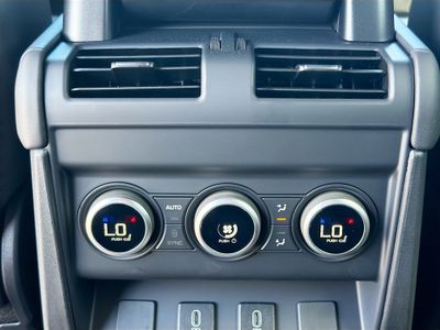 2026 Land Rover Defender 130 - Photo 20