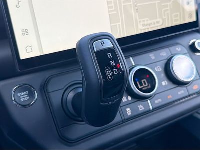 2026 Land Rover Defender 130 - Photo 30