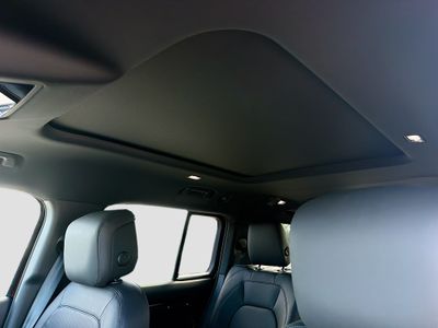 2026 Land Rover Defender 130 - Photo 28