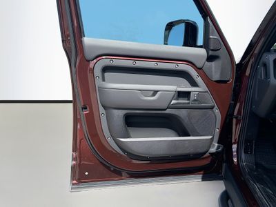 2026 Land Rover Defender 130 - Photo 23