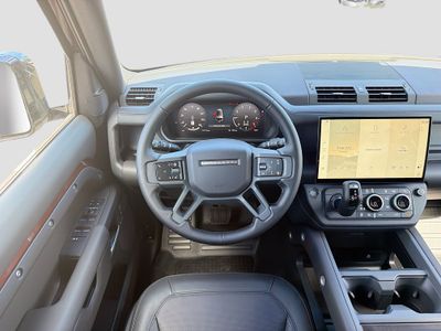 2026 Land Rover Defender 130 - Photo 17