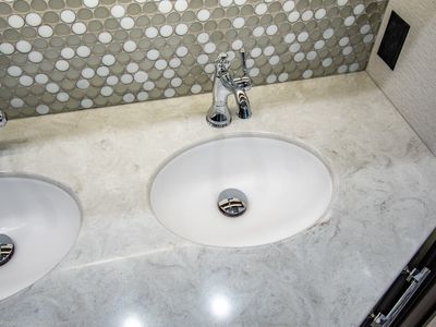 2026 Entegra Coach Anthem - Photo 36