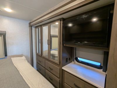 2023 Thor Motor Coach Windsport — photo 19 view