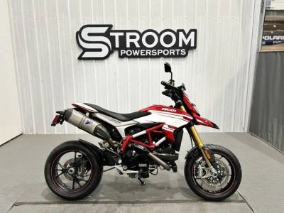 2016 Ducati Hypermotard 939 SP — front three-quarter view
