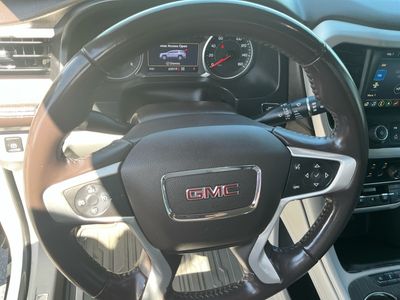 2020 GMC Acadia — photo 13 view
