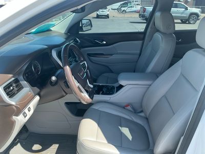 2020 GMC Acadia — photo 9 view