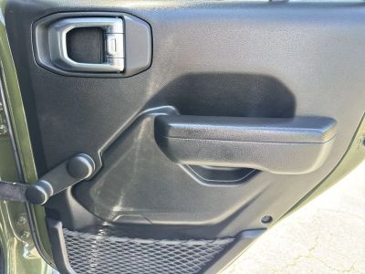 2024 Jeep Wrangler — photo 15 view