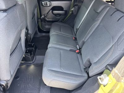 2024 Jeep Wrangler — photo 19 view