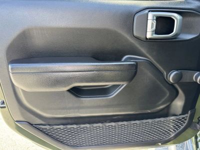 2024 Jeep Wrangler — photo 9 view