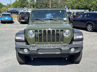 2024 Jeep Wrangler — side profile view