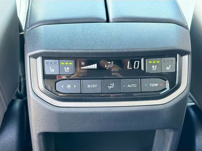 2026 Lexus TX — photo 21 view