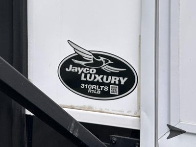 2024 Jayco North Point — photo 10 view