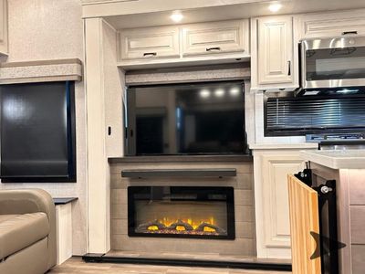 2024 Jayco North Point — photo 44 view
