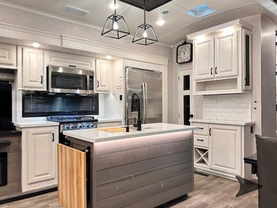 2024 Jayco North Point — photo 23 view