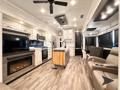 2024 Jayco North Point — photo 22 view