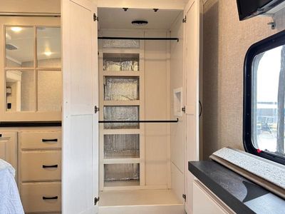 2024 Jayco North Point — photo 50 view