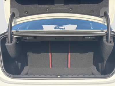 2026 BMW 4 Series — photo 12 view