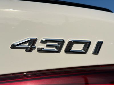 2026 BMW 4 Series — photo 11 view