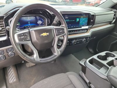 2025 Chevrolet Silverado 1500 - Photo 2