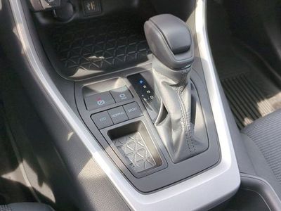 2024 Toyota RAV4 — photo 13 view