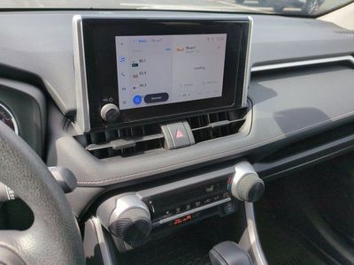 2024 Toyota RAV4 — photo 11 view