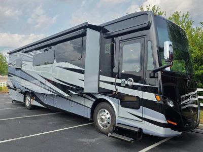2026 Tiffin Motorhomes Allegro RED - Photo 1