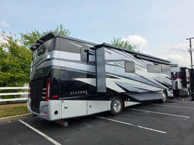 2026 Tiffin Motorhomes Allegro RED - Photo 3