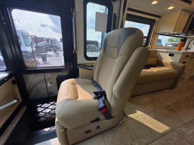 2026 Tiffin Motorhomes Allegro RED - Photo 10