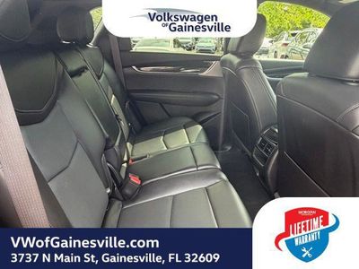 2023 Cadillac XT5 — photo 8 view